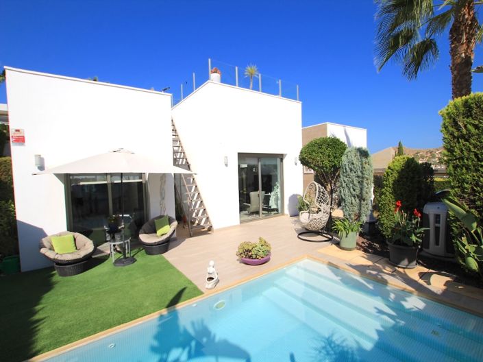 Image No.40-3 Bed Villa for sale