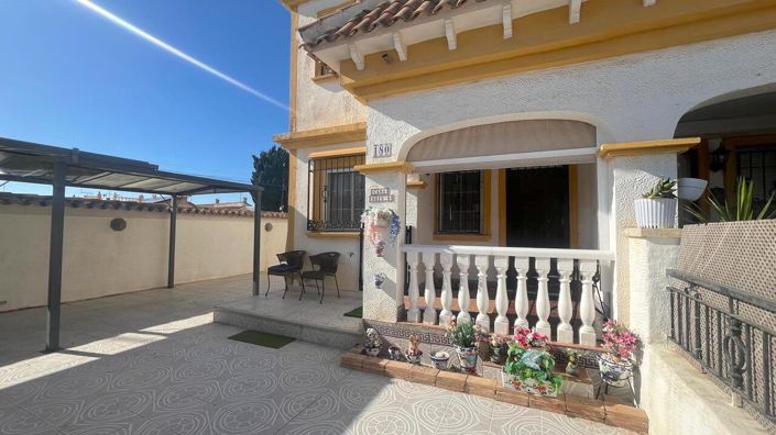 Image No.2-3 Bed Villa for sale