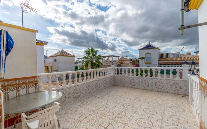 Image No.18-3 Bed Townhouse for sale