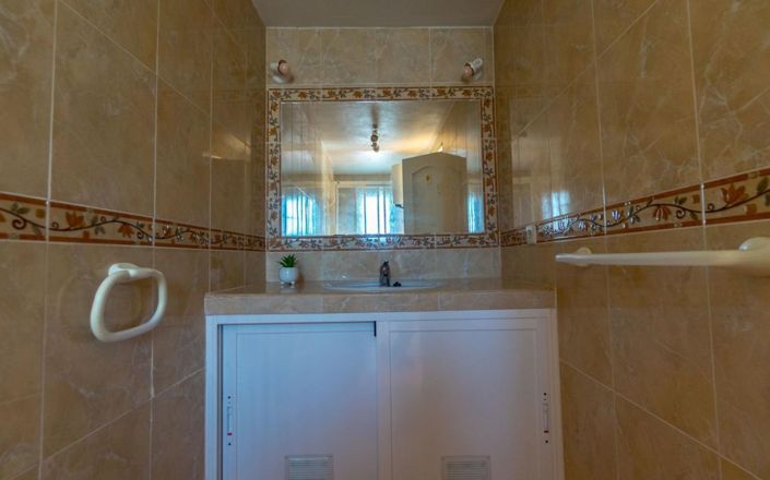 Image No.22-3 Bed Townhouse for sale