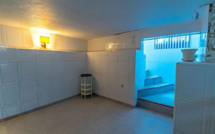 Image No.31-3 Bed Townhouse for sale