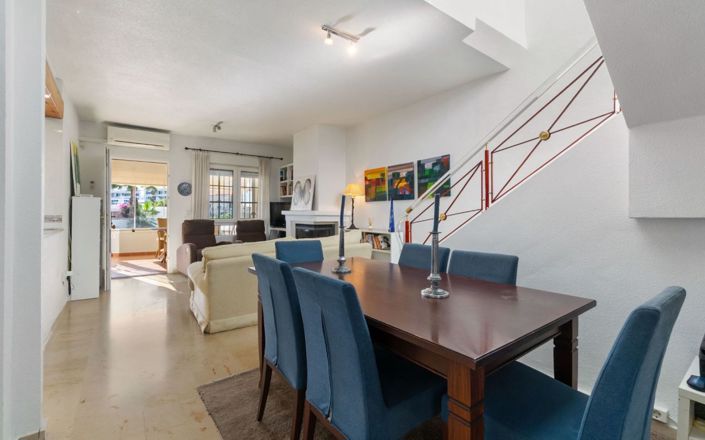 Image No.10-3 Bed Townhouse for sale