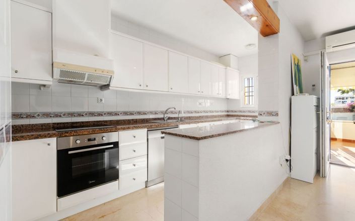 Image No.11-3 Bed Townhouse for sale