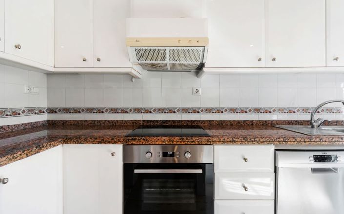 Image No.12-3 Bed Townhouse for sale