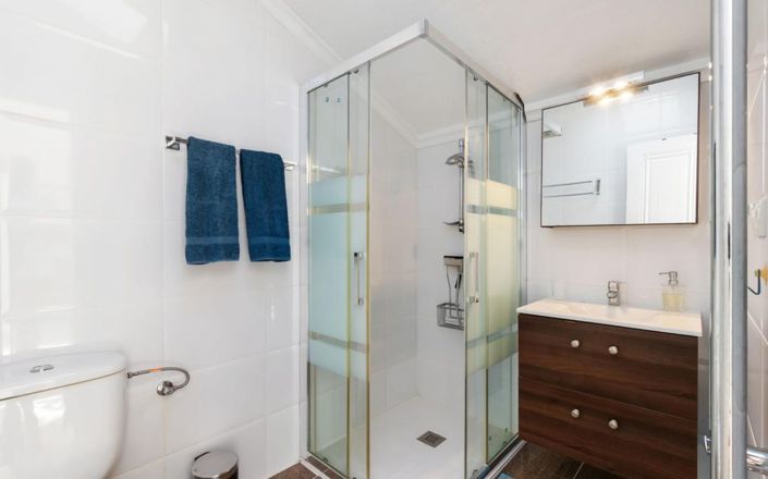 Image No.20-3 Bed Townhouse for sale