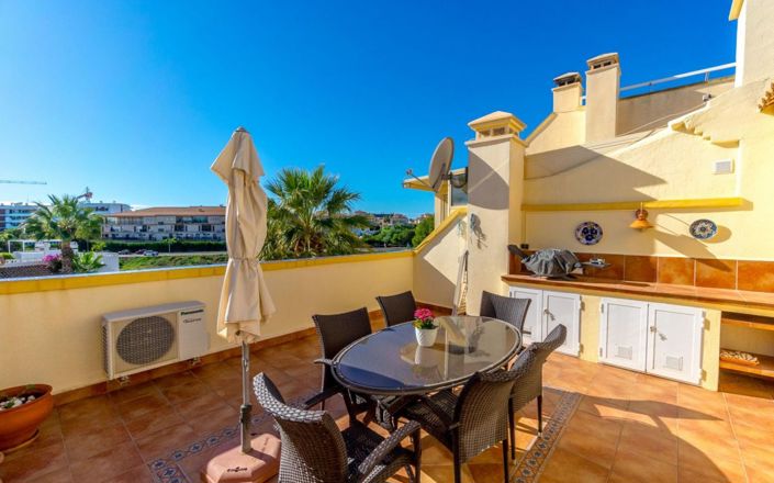 Image No.22-3 Bed Townhouse for sale