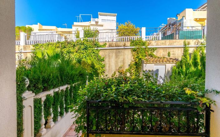 Image No.29-3 Bed Townhouse for sale