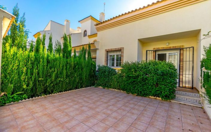 Image No.30-3 Bed Townhouse for sale