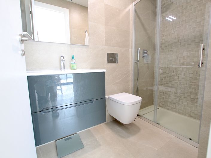 Image No.20-3 Bed Property for sale