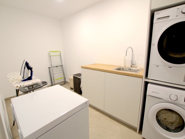 Image No.26-3 Bed Property for sale