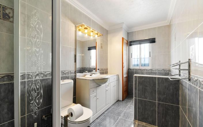 Image No.20-4 Bed Villa for sale