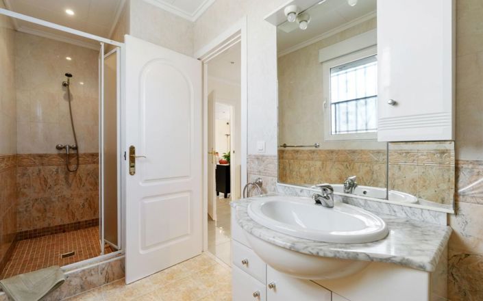 Image No.22-4 Bed Villa for sale