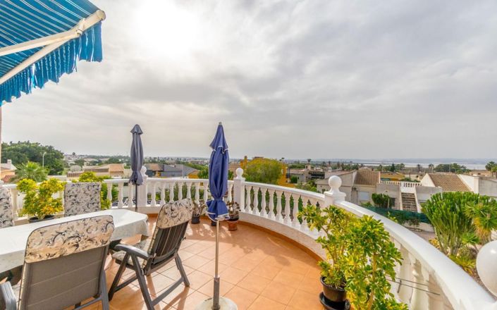 Image No.26-4 Bed Villa for sale