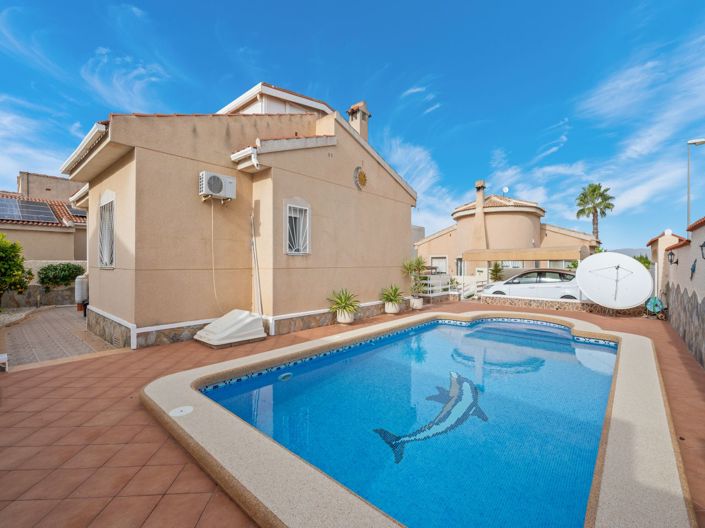 Image No.2-3 Bed Villa for sale