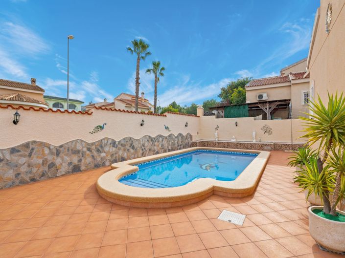 Image No.29-3 Bed Villa for sale