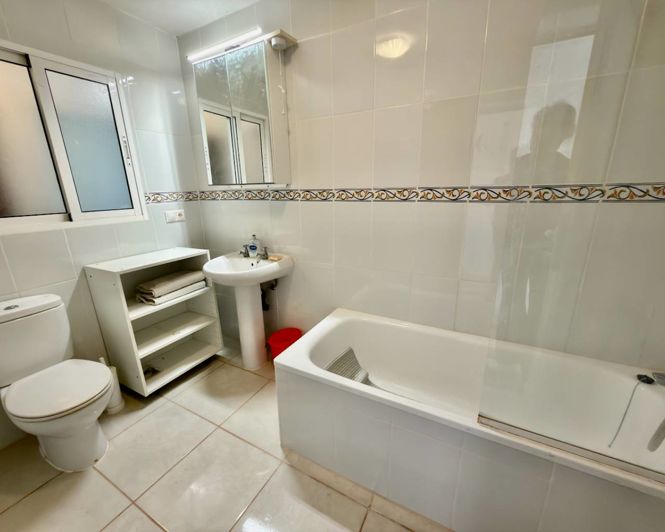 Image No.12-3 Bed Bungalow for sale