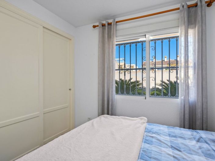 Image No.15-2 Bed Villa for sale