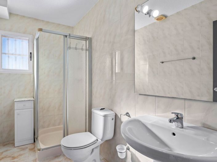 Image No.16-2 Bed Villa for sale