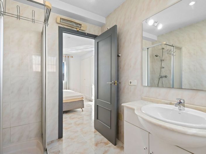 Image No.21-2 Bed Villa for sale