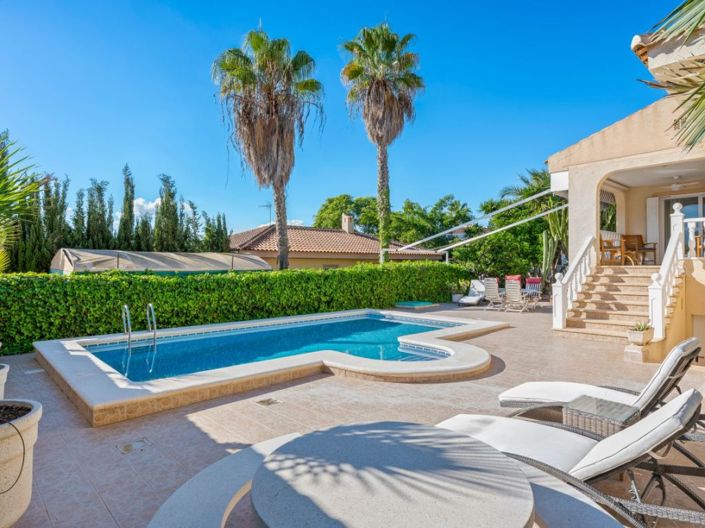 Image No.25-2 Bed Villa for sale