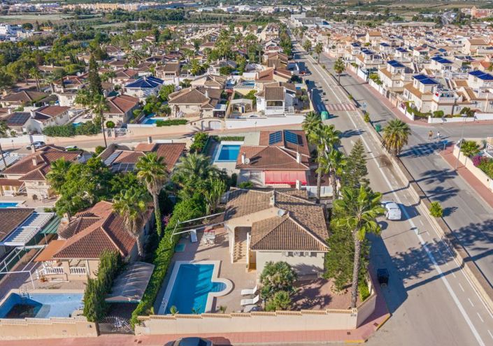 Image No.37-2 Bed Villa for sale