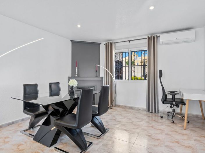 Image No.9-2 Bed Villa for sale