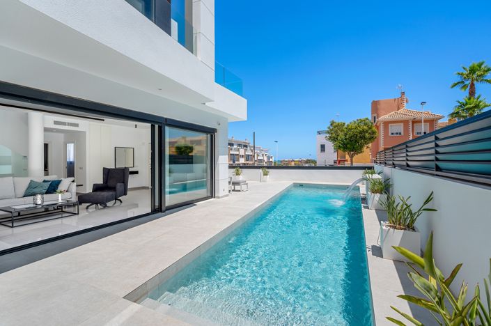 Image No.42-4 Bed Villa for sale