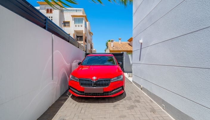 Image No.45-4 Bed Villa for sale