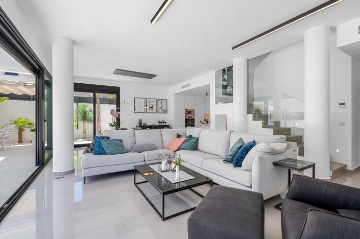 Image No.7-4 Bed Villa for sale