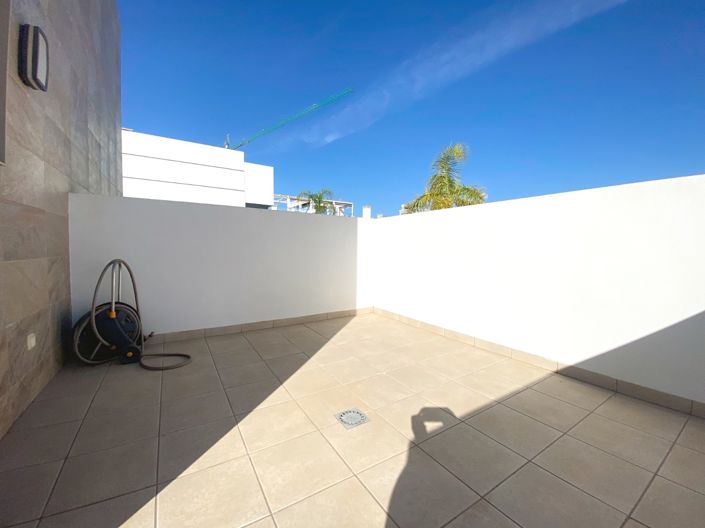 Image No.20-3 Bed Villa for sale
