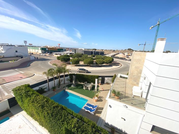 Image No.26-3 Bed Villa for sale