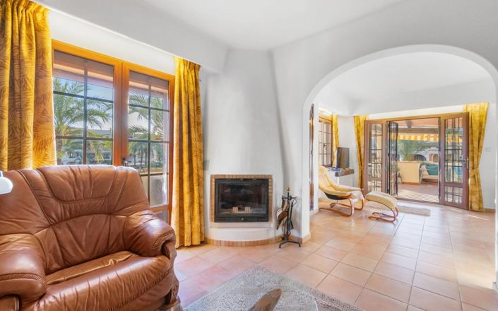 Image No.10-3 Bed Duplex for sale