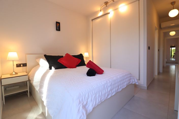 Image No.11-2 Bed Apartment for sale