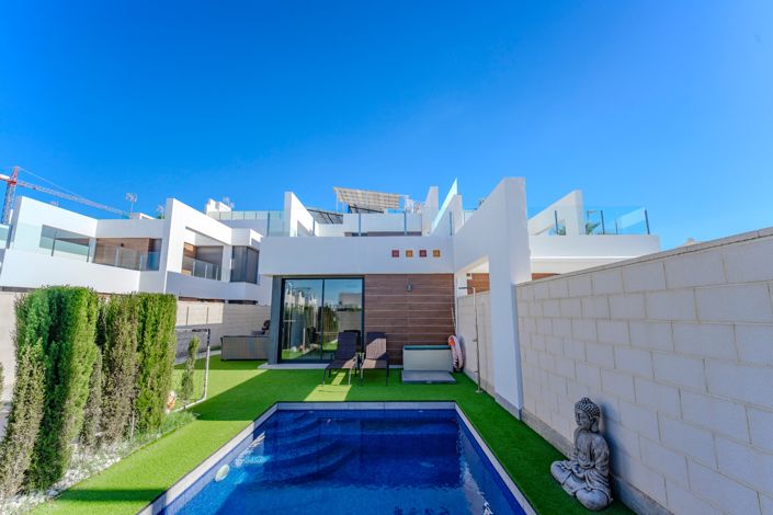 Image No.33-3 Bed Villa for sale