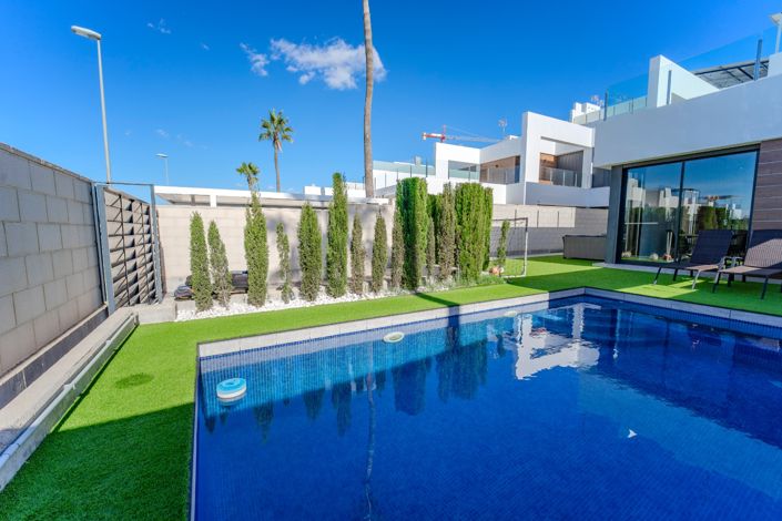 Image No.34-3 Bed Villa for sale