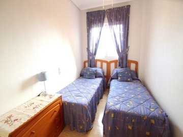 49183_spacious_2_bedroom_2_bathroom_apartment_with_secure_parking_201025154008_img_9186