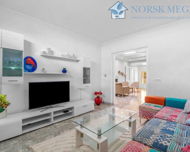 Image No.17-7 Bed Villa for sale