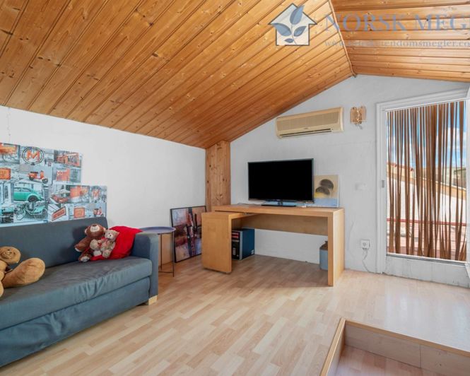 Image No.23-7 Bed Villa for sale