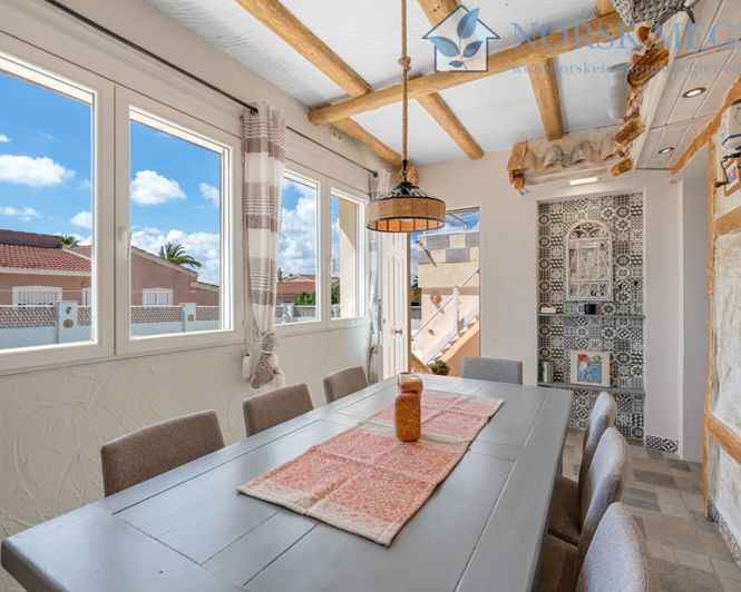 Image No.5-7 Bed Villa for sale