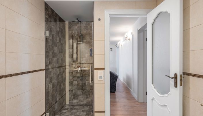 Image No.31-5 Bed Villa for sale