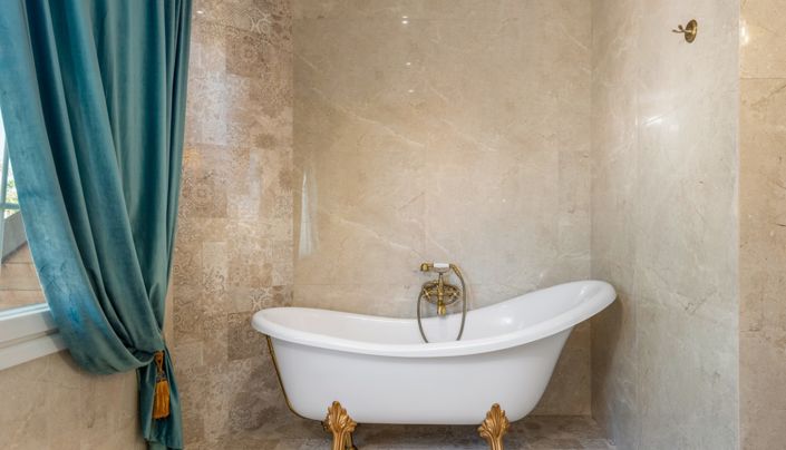 Image No.36-5 Bed Villa for sale