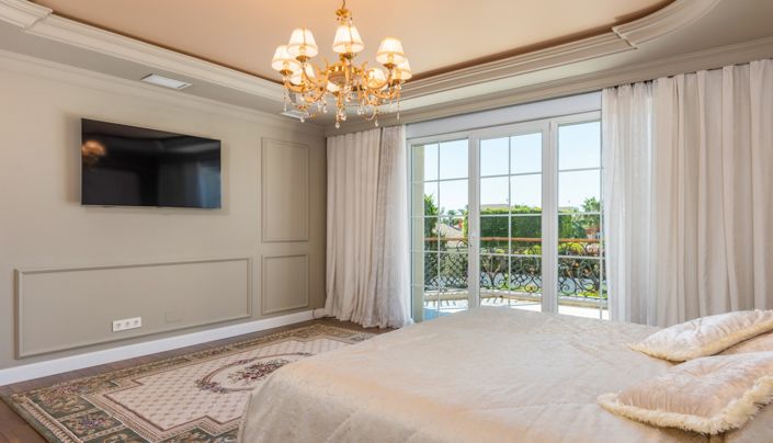 Image No.40-5 Bed Villa for sale