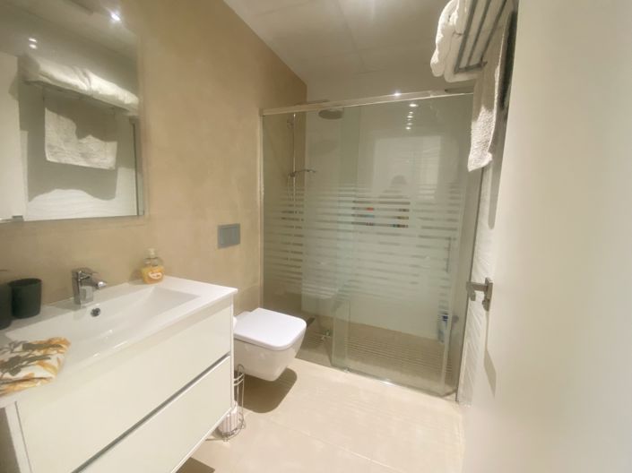 Image No.11-3 Bed Villa for sale