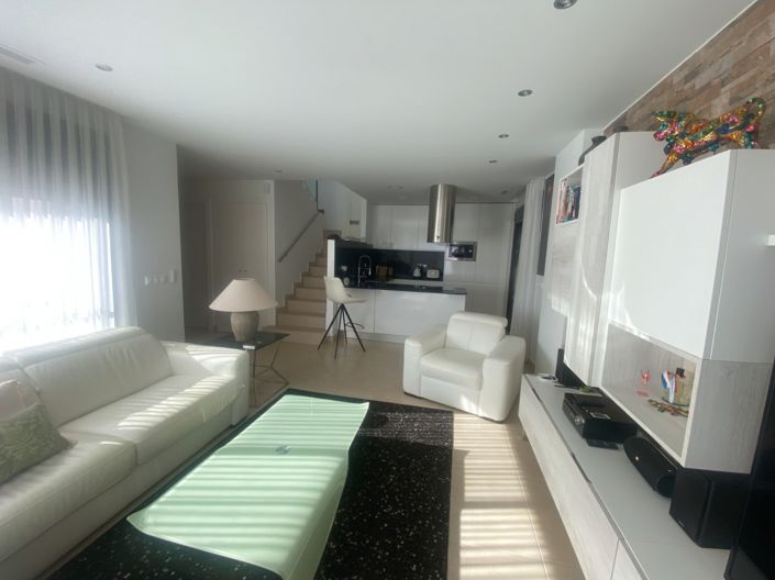 Image No.3-3 Bed Villa for sale