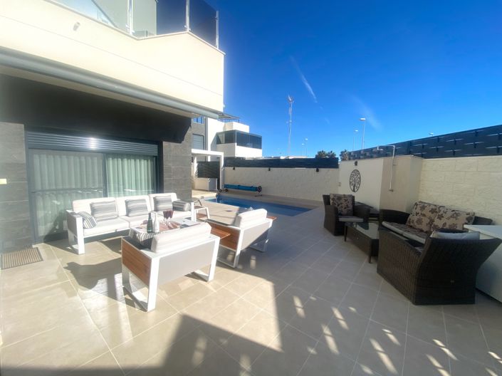 Image No.35-3 Bed Villa for sale