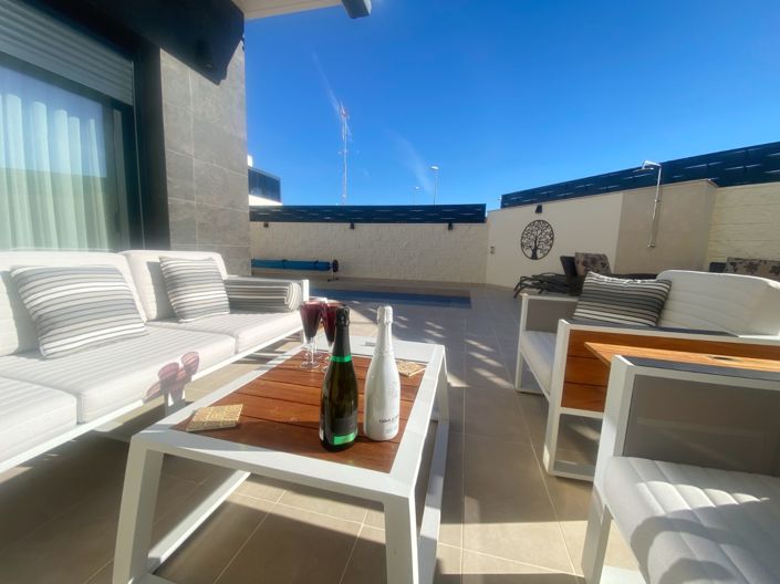 Image No.37-3 Bed Villa for sale