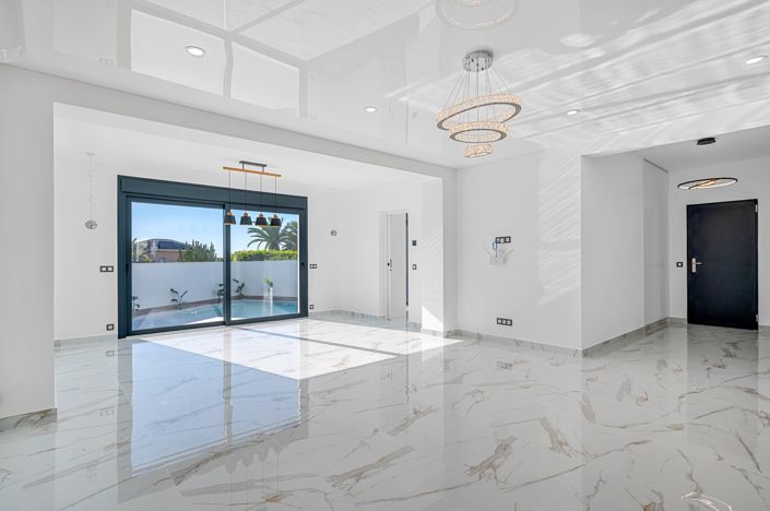 Image No.4-Villa de 4 chambres à vendre à Ciudad Quesada