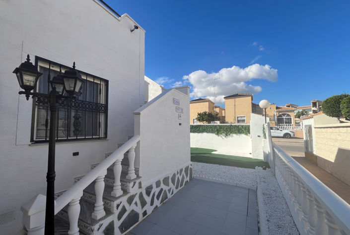 Image No.40-Bungalow de 2 chambres à vendre à Punta Prima