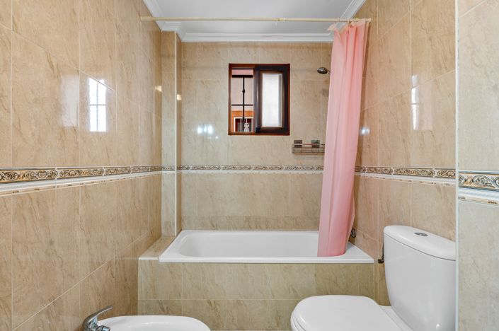 Image No.14-2 Bed Bungalow for sale