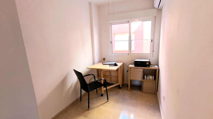 Image No.15-4 Bed Townhouse for sale